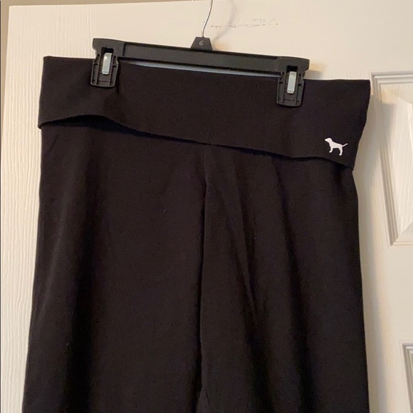 Victoria’s Secret Yoga Legging - Picture 2 of 4